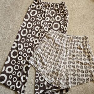 AnyBody Brown and Cream Crop & Shorts